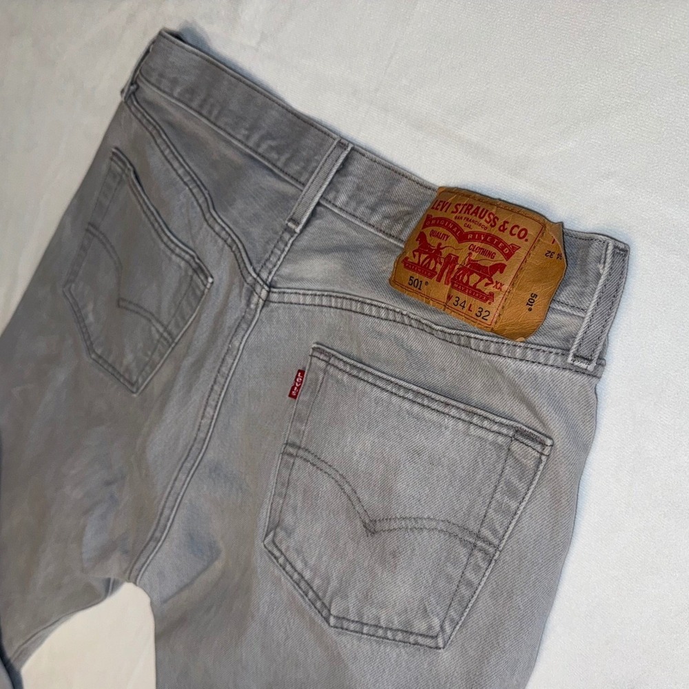 Levi's 501 Gray‎ Denim Jeans Button Fly Straight Leg Mens 34x32 (Actual 34x28)